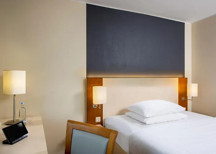 Hotel Essential By Dorint Koeln-junkersdorf 3*